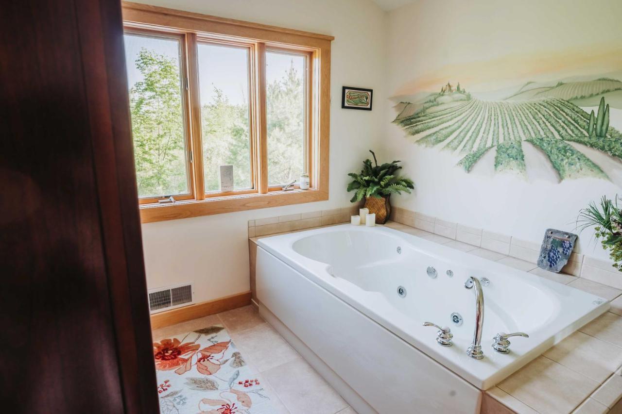Lake-View Home With Pool In Hammondsport! المظهر الخارجي الصورة